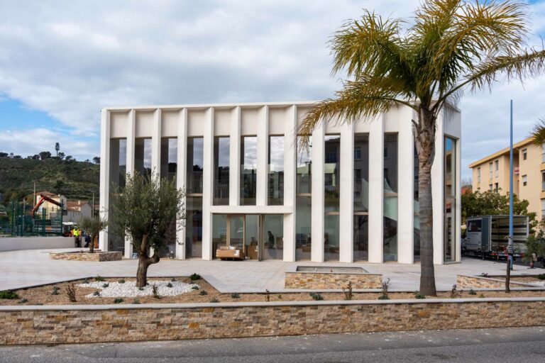 Maison des jeunes et Médiathèque Saint Mandrier sur mer (83)